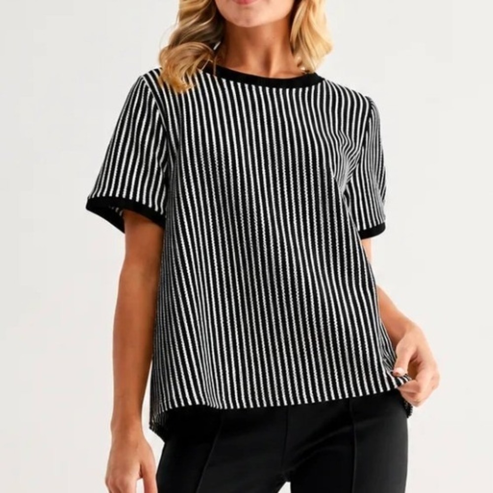 Joh Karissa Knit Top Size Medium Black White Striped Short Sleeve Textured NWT